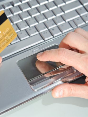 ce que vous devez savoir sur les frais sur carte bancaire